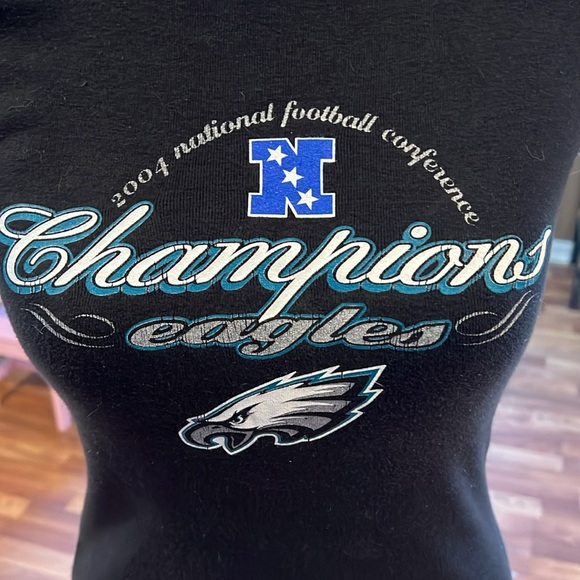 Size small NFC champions 2004 black fitted shirt - Picture 2 of 4